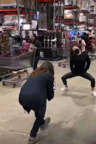 LMFAO You all see this one?