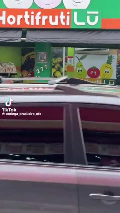 Joker theft in broad daylight