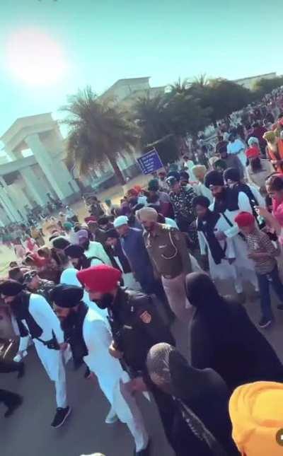 What color is your Gurdwara?