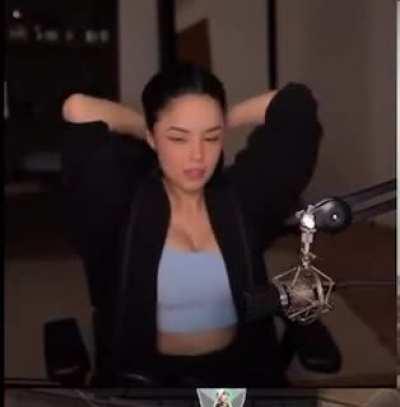 This woman is so fine 😭