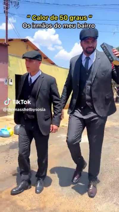 Eu ia vira frango assado de tanto andar no sol de lascar.