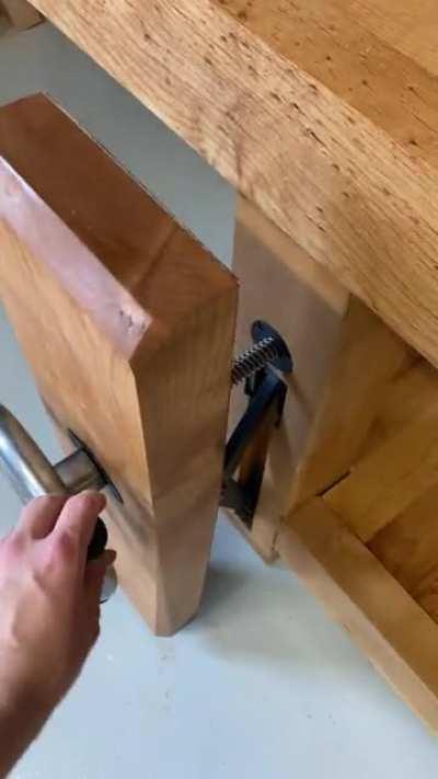 My new leg vise. I was told you all might appreciate this..