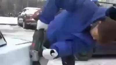 How to deal with bad parked cars in Russia