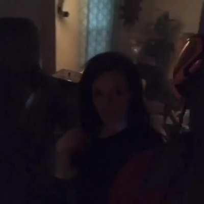 Full vid of this mom receiving a big facial by a black man while her son is in the other room?