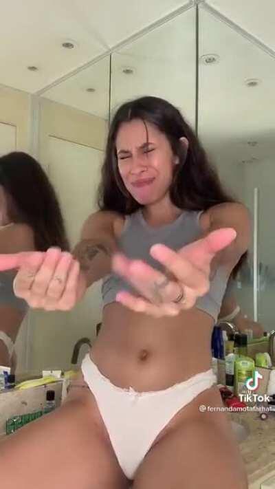 FernandaMotaFarhat - Video #4983