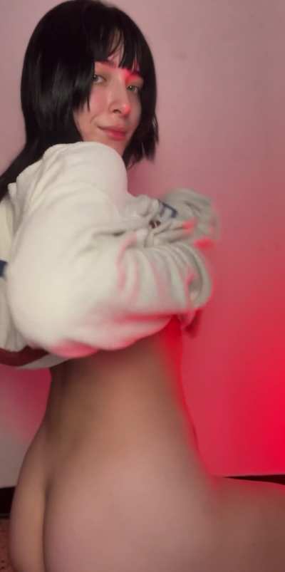 Do I look attractive to older guys