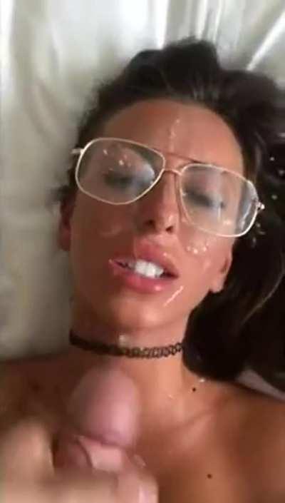 Glazing Her Glasses 💦🤓🤤