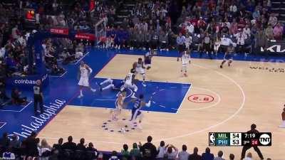 [Highlight] Brook Lopez denies Embiid's thunderous dunk attempt