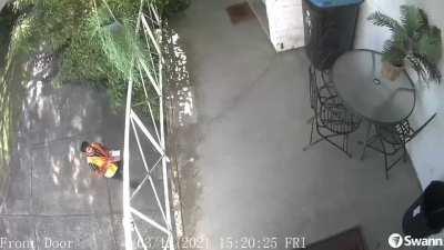 Delivery guy practicing frisbee golf with some rare vinyl in Malvern East yesterday. Repost bc of a bad title (I think).