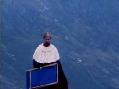 Enjoy the Squidward's walk