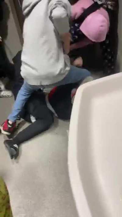 Kid talks shit about some kids sister and get jumped in a school bathroom (This happened in Texas)