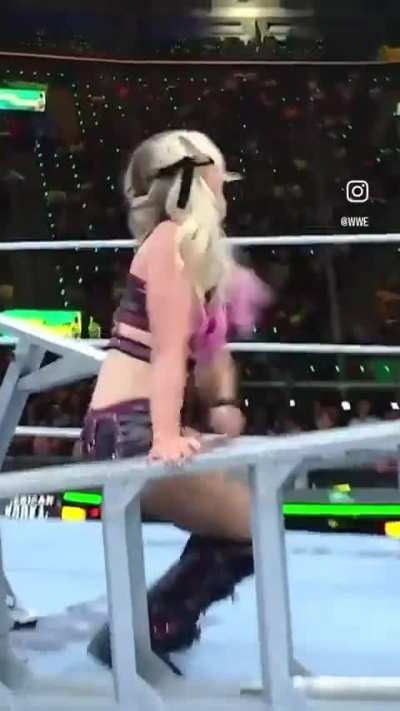 Best spot of the 2025 Women’s MITB ladder match!