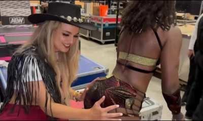 Thunder Rosa & Queen Aminata 