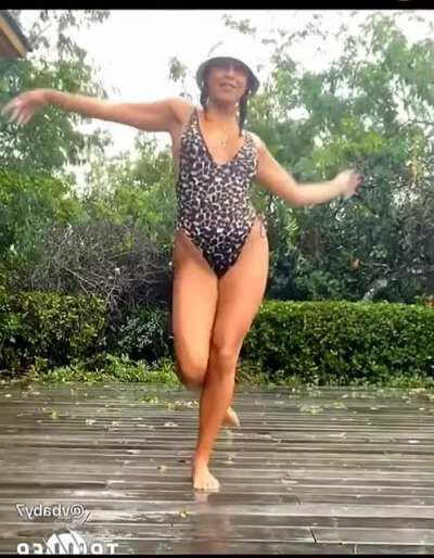 Vanessa Hudgens rain walk