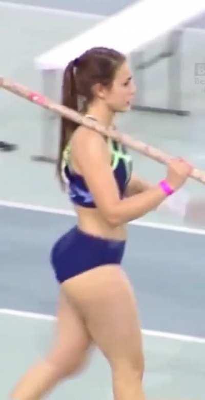 Why not, more Clara Fernandez