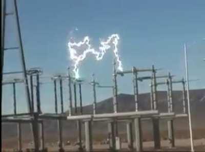 High-voltage disconnect-switch arcing