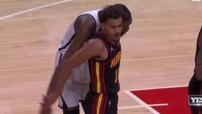 [HIGHLIGHT] Kevin Durant displays a very interesting and sensual marking technique against Trae Young