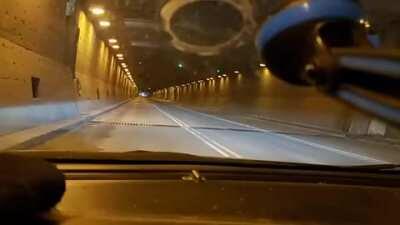 Des complotistes essaient de bloquer le pont-tunnel