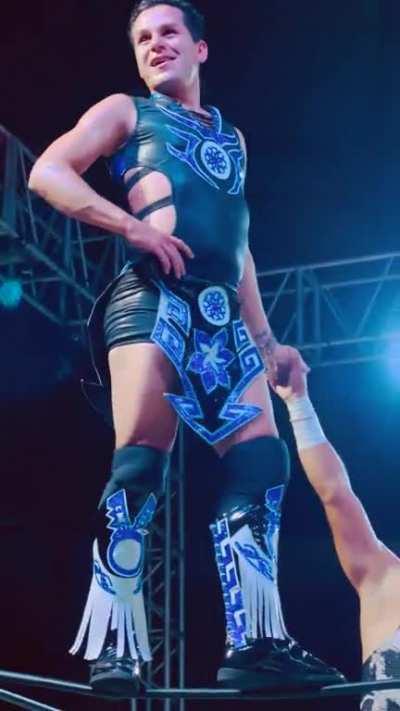 Sexy luchador tracking