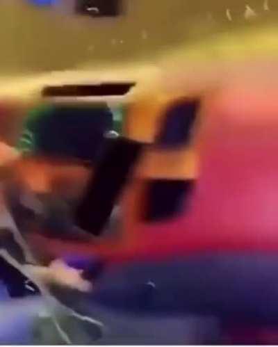 locks the steering wheel by removing car key........