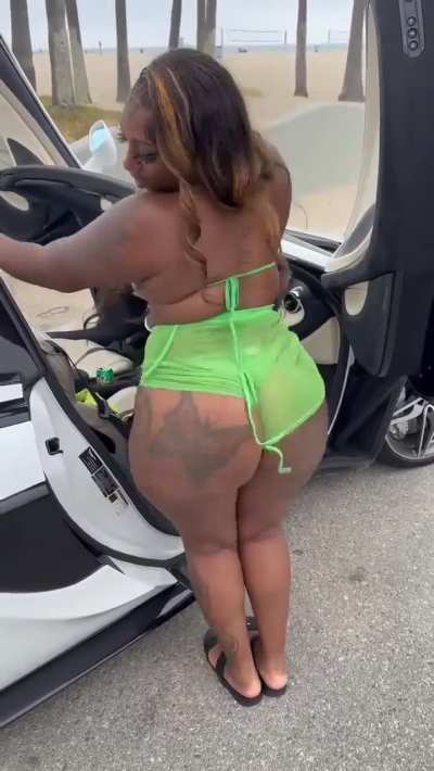 👀