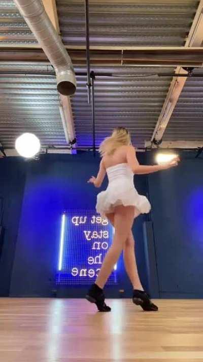 showing some upskirt