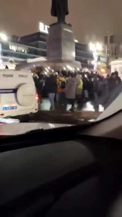 Russians protesting against the war