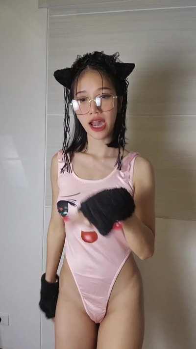 I be your new anime GF 😘