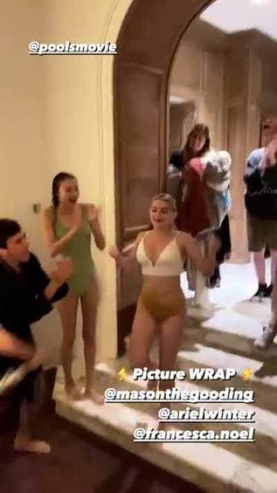 Ariel Twerking in a Bikini