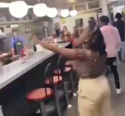 Does anyone have any of those videos that it's a image then turns into a video showing instructions for something 