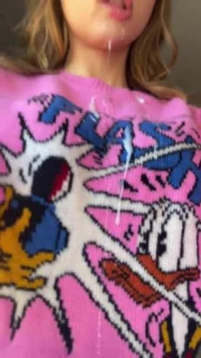 Taking some cum selfies after blowing my roommate 💦😋