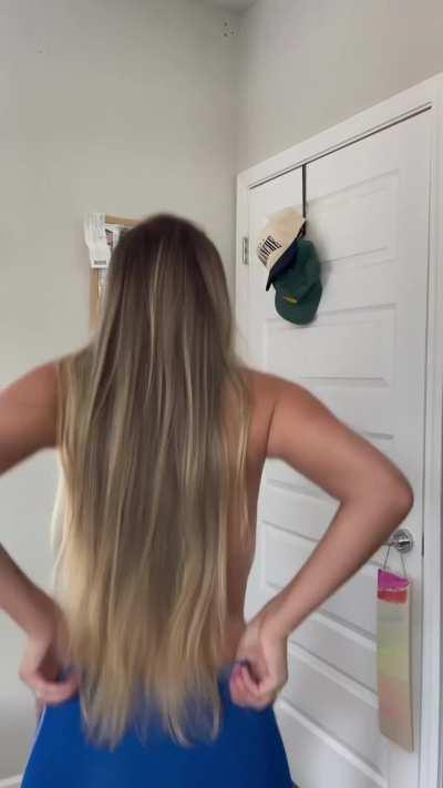 Madeline Hope's big sidewinders