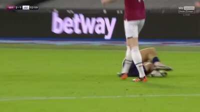 Jack Grealish diving, absolutely pathetic.