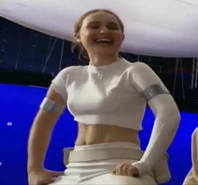 Natalie Portman - Star Wars BTS VLQ - Cropped, Looped, Brightened, Slowed, Dain'd and AI'd