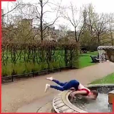 HMC while I try to be Ariel from the Little Mermaid