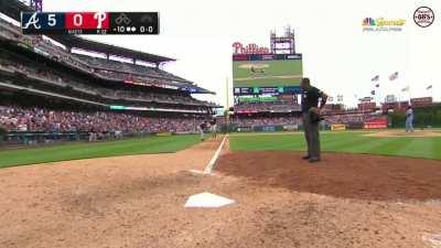 [Highlight] [Highlight] The Phillies radio call of Marcell Ozuna's home run in the tenth.
