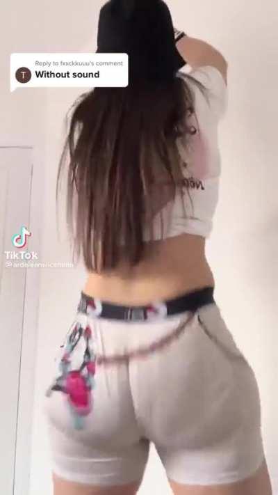 Best ass clapping on tik tok