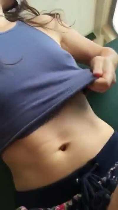 To the guy on the ferry who was browsing Reddit while I filmed this... wanna fuck?😇