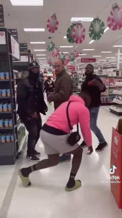 We all get along over here 🤝🇺🇸