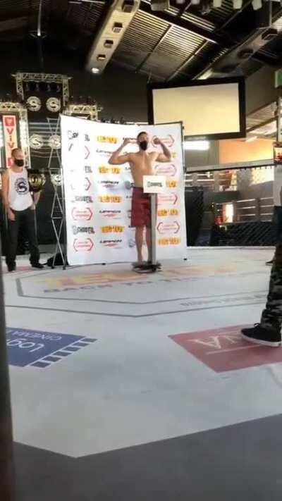 Amanda Ribas lovely ass 🍑