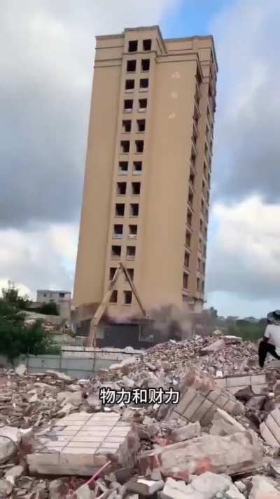 The number of vacant, unoccupied real estate properties in China is estimated at 70–90 million residential units (enough to house the entire population of France or the United Kingdom).