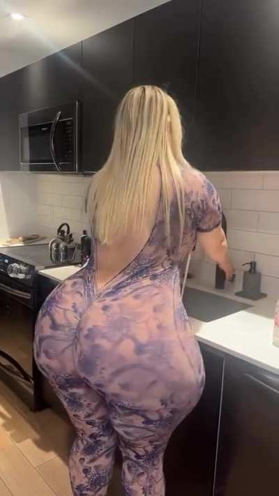 I’m dumping cum in her every day if that was my lady. Wouldn’t miss a day