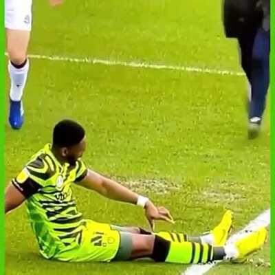 Getting 4 fingers broken at the same time.