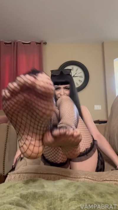 Vamp joi fishnets