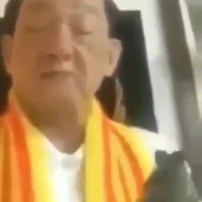 Fans de bts cuando los critican