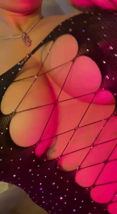 If i got your dick hard, you owe me a load all over my tits🥰