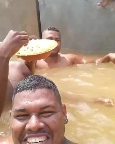 viewers do muca no churras dos crias após descobrir q o sítio em santa cruz foi uma farsa