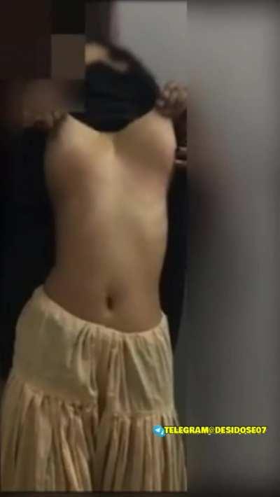 Cute BUSTY High Profile Mumbai Babe In horny mood a Enjoying With Her BF ( Never Seen Before ) !! { LINK IN COMMENTS }