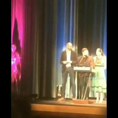 I don't understand Spanish but I agree with everything she says 😀