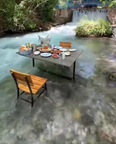 И позавтракать, и порыбачить